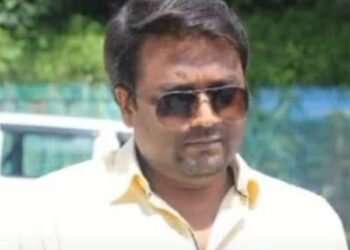 Jamshedpur nikhar sablok murder accussed raghav sent to jail : एमजीएम अस्पताल से सीधे सरायकेला जेल भेजा गया निखार सबलोक हत्याकांड का साजिशकर्ता अशोक सिंह राघव, जेल चिकित्सक की भूमिका की जांच के आदेश Jamshedpur nikhar sablok murder accussed raghav sent to jail : एमजीएम अस्पताल से सीधे सरायकेला जेल भेजा गया निखार सबलोक हत्याकांड का साजिशकर्ता अशोक सिंह राघव, जेल चिकित्सक की भूमिका की जांच के आदेश