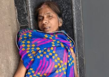 Jamshedpur suspicious death : साकची में अज्ञात वृद्ध महिला की संदिग्ध परिस्थितियों में मौत, तफ्तीश में जुटी पुलिस, देखिए – video