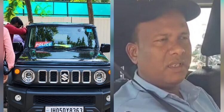 Tata steel uisl employee uses police name board : टाटा स्टील यूआइएसएल का एक कर्मचारी पुलिस का बोर्ड अपनी गाड़ी में लगाकर पहुंचा एसएसपी के आवास, बतायी बोर्ड लगाने की यह वजह, देखिये – video Tata steel uisl employee uses police name board : टाटा स्टील यूआइएसएल का एक कर्मचारी पुलिस का बोर्ड अपनी गाड़ी में लगाकर पहुंचा एसएसपी के आवास, बतायी बोर्ड लगाने की यह वजह, देखिये – video