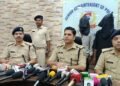 Jamshedpur police success : जमशेदपुर में बाइक चोरी कर शहर में मोबाइल छीनने वाले दो बदमाश गिरफ्तार, देखिए – video Jamshedpur police success : जमशेदपुर में बाइक चोरी कर शहर में मोबाइल छीनने वाले दो बदमाश गिरफ्तार, देखिए – video