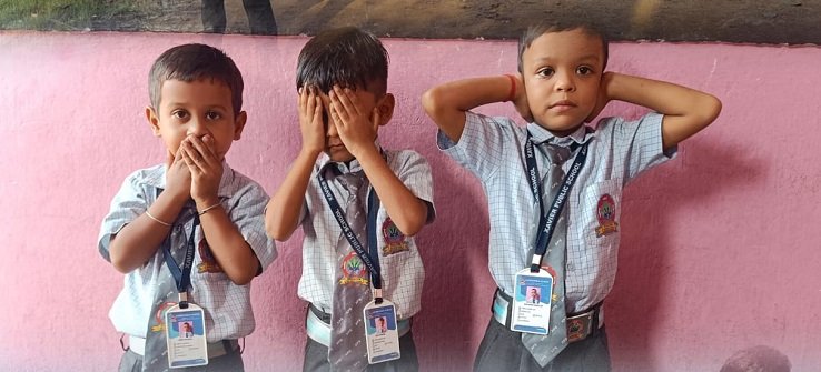 Xavier public school : छोटा गोविंदपुर जेवियर पब्लिक स्कूल में मना गांधी जयंती, बच्चों को अहिंसा के पुजारी के आदर्शों को बताया Xavier public school : छोटा गोविंदपुर जेवियर पब्लिक स्कूल में मना गांधी जयंती, बच्चों को अहिंसा के पुजारी के आदर्शों को बताया