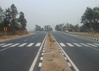 Jamshedpur nh road : 29 अक्टूबर से शुरू होगा पारडीह-बालीगुमा एनएच-33 का निर्माण कार्य, मानगो की जनता के आक्रोश के बीच 29 अक्टूबर तक एनएचएआई को मिला समय, निर्माण शुरू नहीं होने पर बड़े आंदोलन की तैयारी, एनएचएआई के परियोजना निदेशक ने विधायक को दिया भरोसा, मशीन की मरम्मत और कैलिब्रेशन के कारण हुई देर Jamshedpur nh road : 29 अक्टूबर से शुरू होगा पारडीह-बालीगुमा एनएच-33 का निर्माण कार्य, मानगो की जनता के आक्रोश के बीच 29 अक्टूबर तक एनएचएआई को मिला समय, निर्माण शुरू नहीं होने पर बड़े आंदोलन की तैयारी, एनएचएआई के परियोजना निदेशक ने विधायक को दिया भरोसा, मशीन की मरम्मत और कैलिब्रेशन के कारण हुई देर